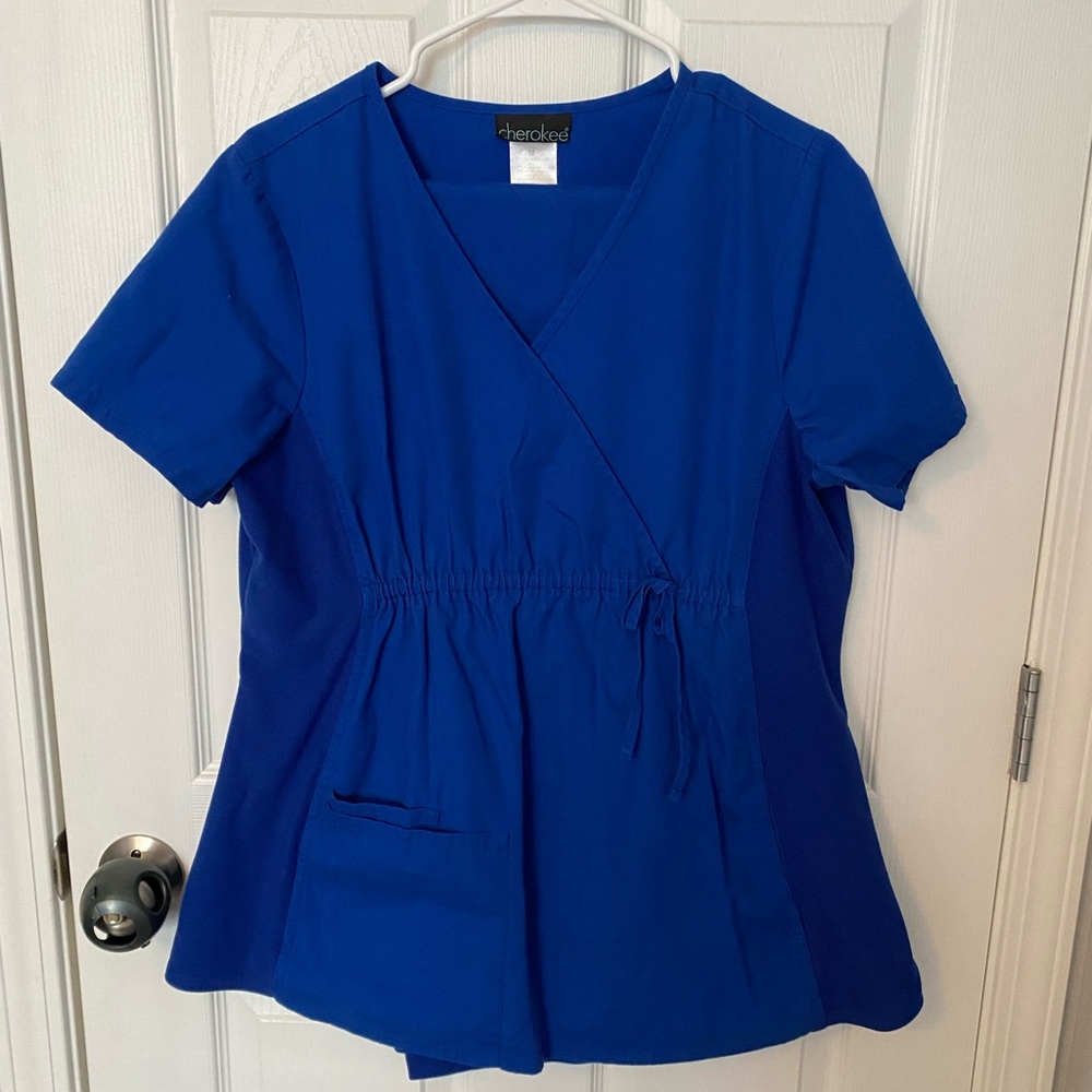 Cherokee Maternity Nursing Scrubs- in excellent condition!